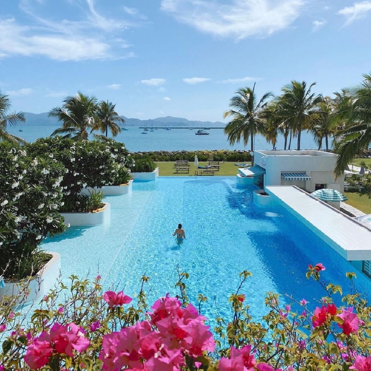 Just another day in paradise 🌺 Captured here by IG/ashleighbridget, you'll find The Ville Resort-Casino in @TownsvilleAus in @Queensland. #seeaustralia #comeandsaygday