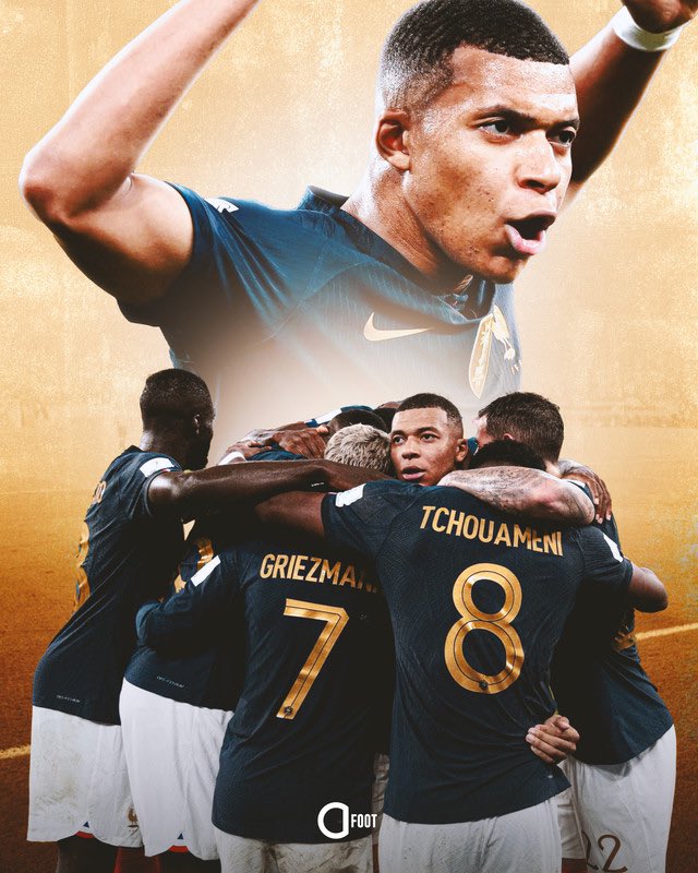 ActuFoot_'s tweet photo. 🚨 RECORD ! KYLIAN MBAPPÉ DEVIENT LE MEILLEUR BUTEUR FRANÇAIS SUR UNE SAISON AVEC 54 BUTS ! 🇫🇷🔥 https://t.co/MWOYJQP1WA