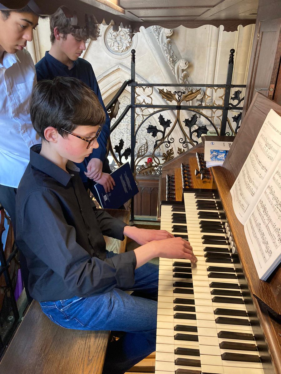 TrinitySchMusic's tweet photo. Our young organists have had an inspiring day in #Oxford, playing the organs at #ChristChurch #ExeterCollege and #MagdalenCollege https://t.co/pXScVLsVbP