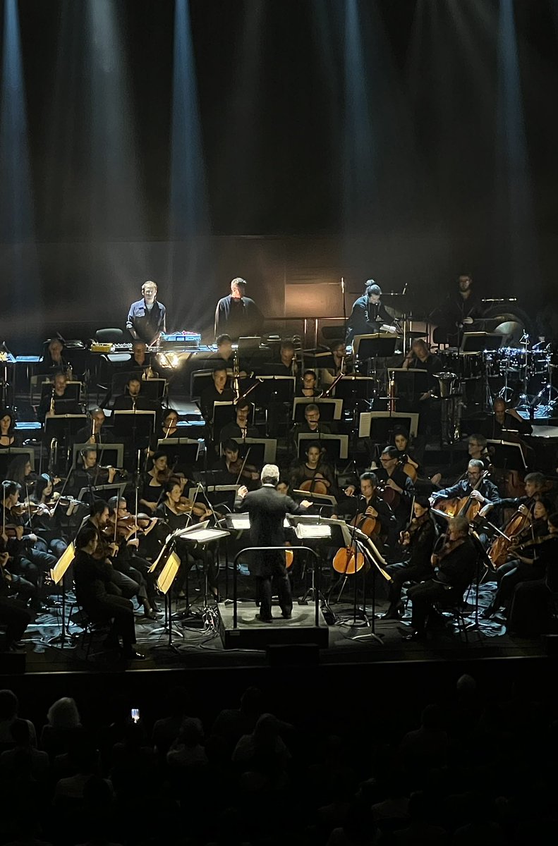 Etienne Quiquandon (@etienne_q) on Twitter photo Quand le virtuose <a href="/RoneOfficial/">Rone</a> rencontre la magie symphonique de l’orchestre national de Lyon. Moment suspendu à la <a href="/philharmonie/">Philharmonie de Paris</a> ce soir 🥹 <a href="/Infinemusic/">InFiné Music</a> Quand le virtuose <a href="/RoneOfficial/">Rone</a> rencontre la magie symphonique de l’orchestre national de Lyon. Moment suspendu à la <a href="/philharmonie/">Philharmonie de Paris</a> ce soir 🥹 <a href="/Infinemusic/">InFiné Music</a>