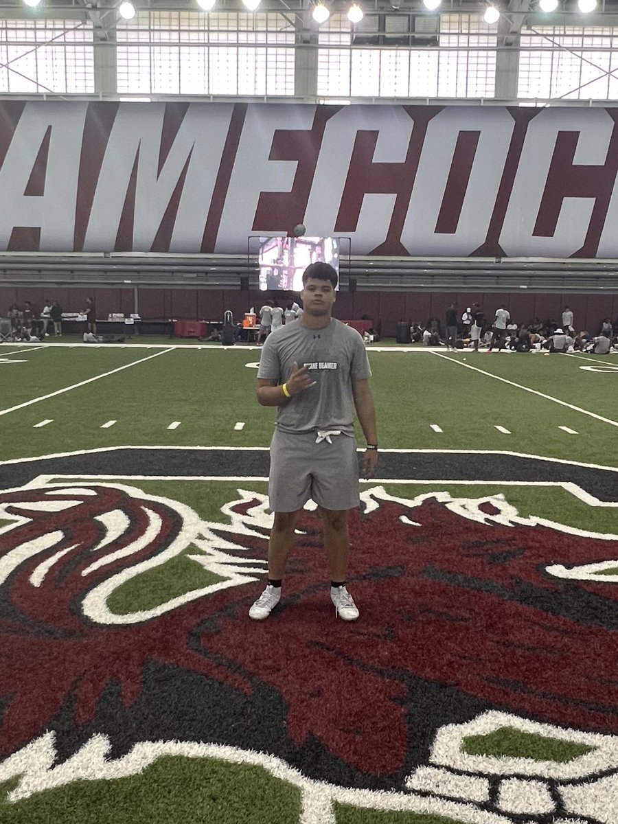 Went crazy at the University of South Carolina camp today‼️ @GamecockFB #SpursUp @CoachSBeamer @CoachTeasley @Robertson_9two @JessRecruitsSC @GCockRecruiting @RisingStars6