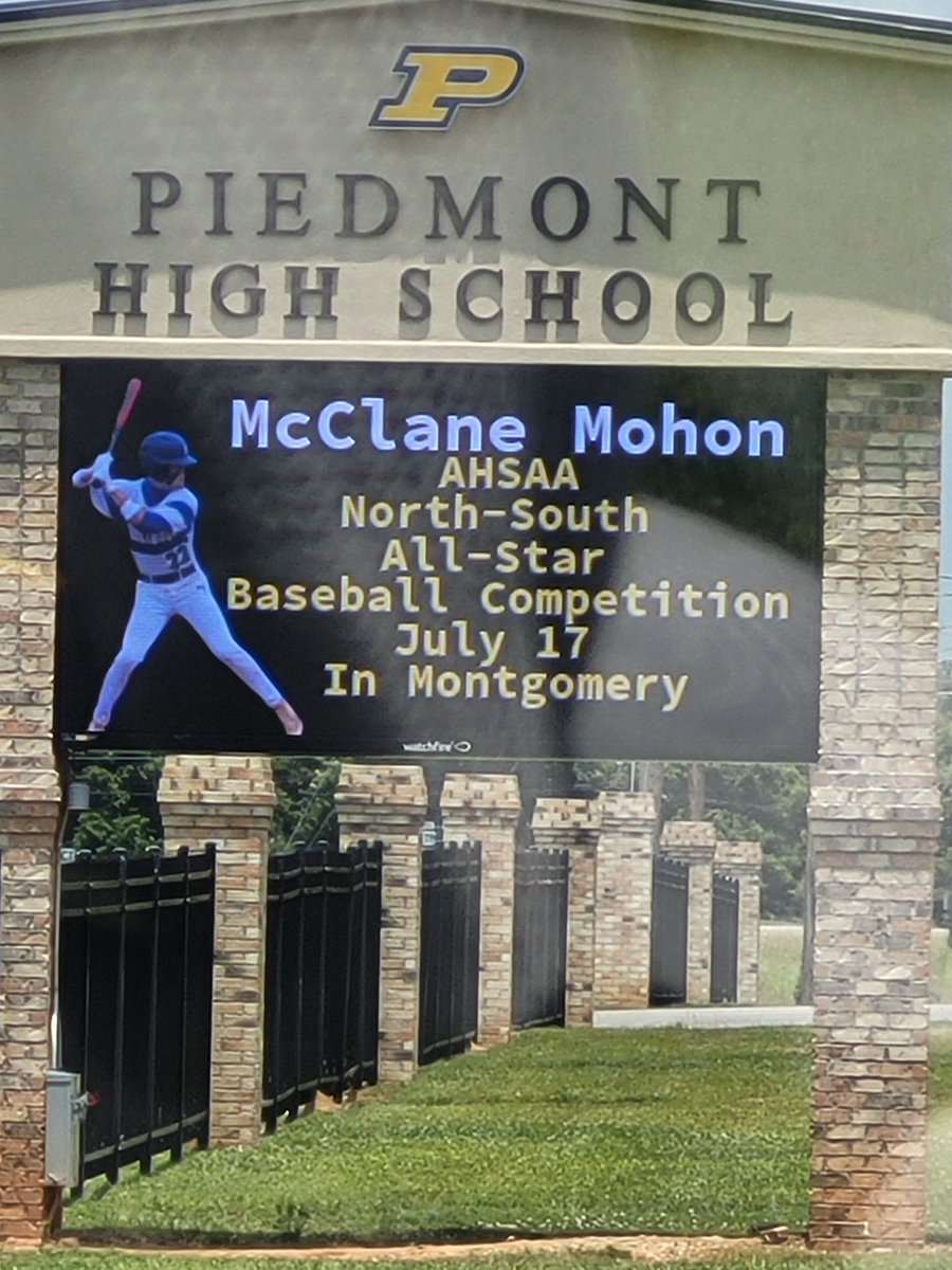 Lil MO on the big screen.  #godogs #Piedmontbaseball
#excelbaseball