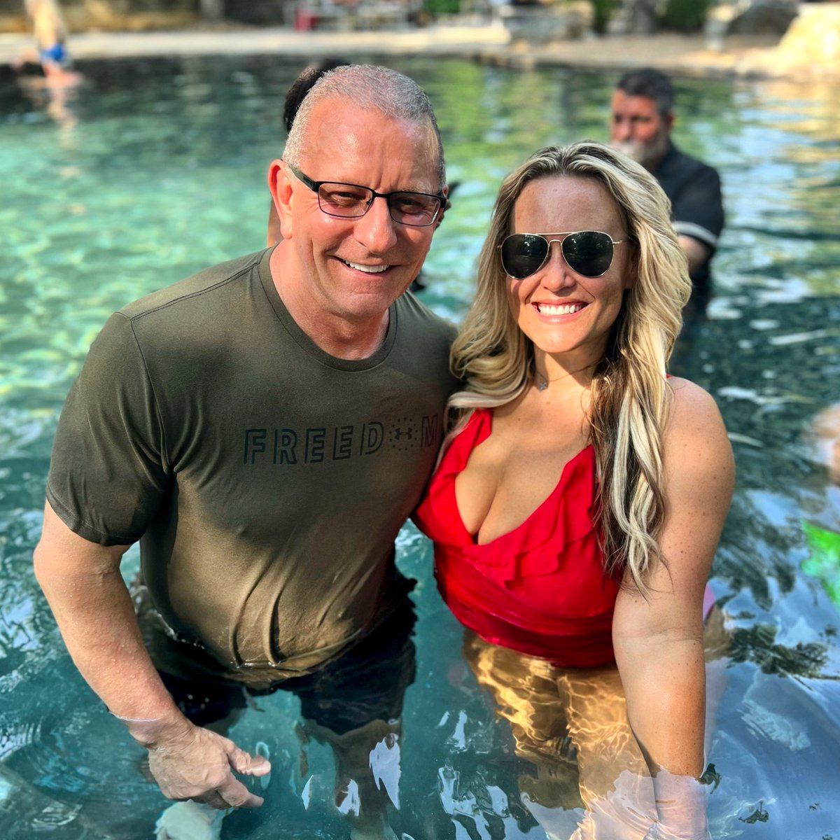 Chef Robert Irvine is such a great guy. I love what his foundation does to honor Veterans. For more into checkout the Robert Irvine Foundation ❤️🇺🇸