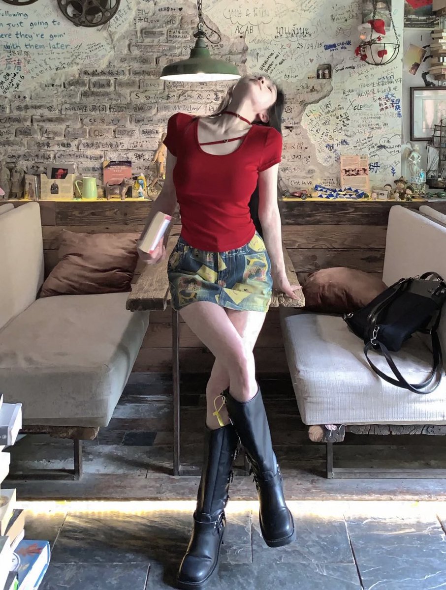 etudiet's tweet photo. 160cm &amp; 42kg https://t.co/ib1wHCVcdg