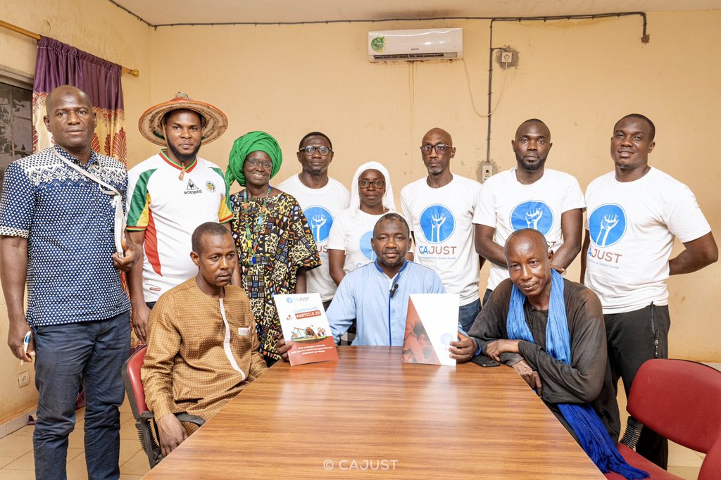 cajust_sn's tweet photo. [Série de rencontres stratégiques] 
📌 Campagne Article 25. 

À Matam pour des sessions de formation dans le cadre de la campagne, le CAJUST s’est rendu à la gouvernance de Matam, à la préfecture de Kanel, aux mairies de Kanel, Ndendory et de Hamady Ounare. [1/3]
#Art25 https://t.co/oUfHsO1ozG