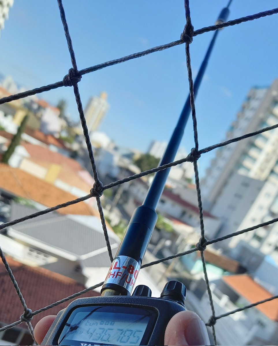DCalearo's tweet photo. @1C_SO50 #SO_50 passagem 1703Z. GG52QK Sul do Brasil. Apenas 8° Elevação Máxima. HT e Antena telescópica.
Tnx QSO'S
@lu4dpo
@lu3fca
#LU1JCJ/J Ativação Grid GF07
#hamradio https://t.co/lGagkxEKo5
