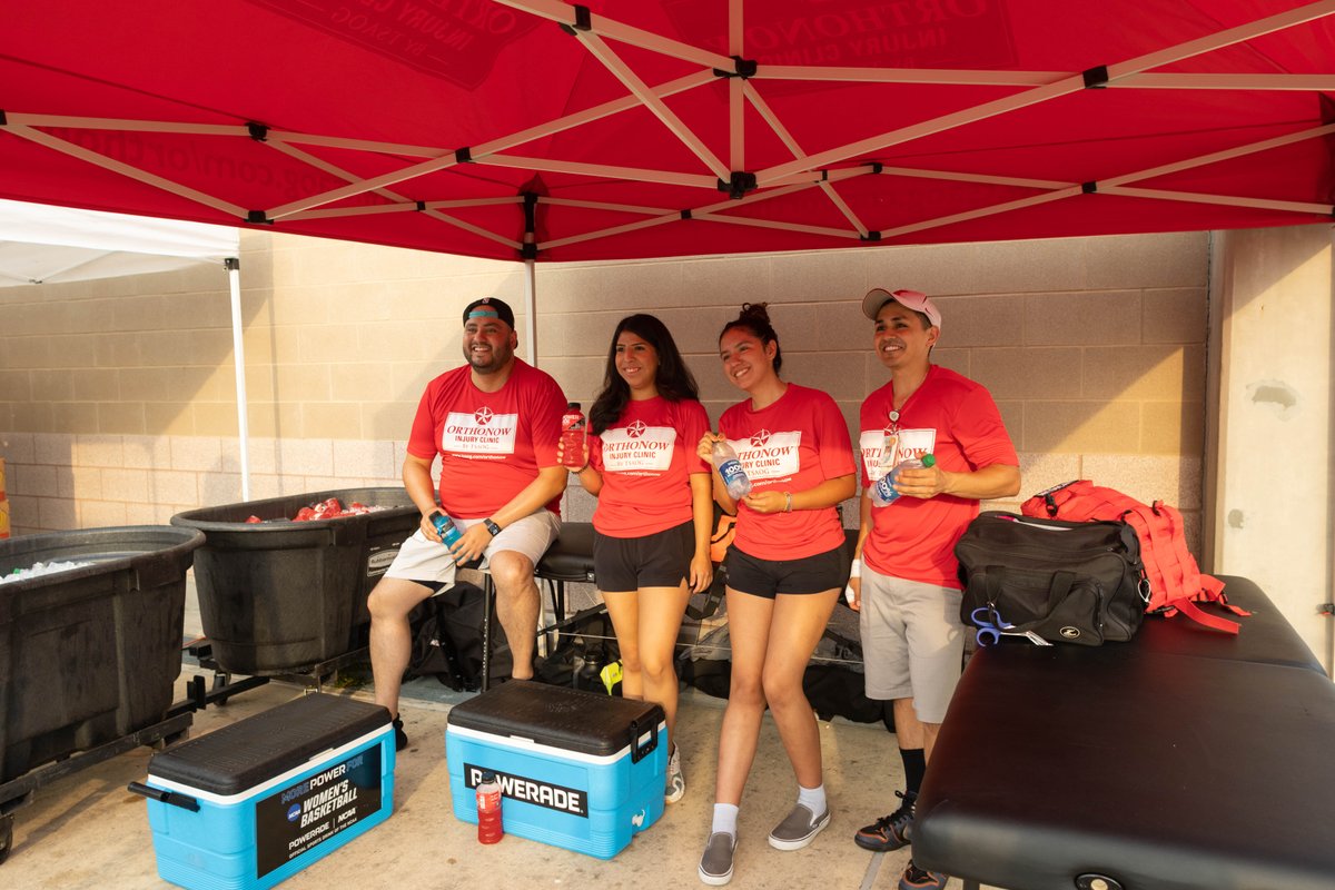 TSAOG_Ortho's tweet photo. 🏃♀️✨ Soaring through the cosmic trails! 🚀💙
Last Saturday, TSAOG proudly provided top-notch medical coverage at the @SA_Sports Galactic 5k event! 🌌
#TSAOG #SanAntonioSports #Galactic5k #HealthAndWellbeing #summer #fitness #running #orthopedics https://t.co/6kPuS4nC3P