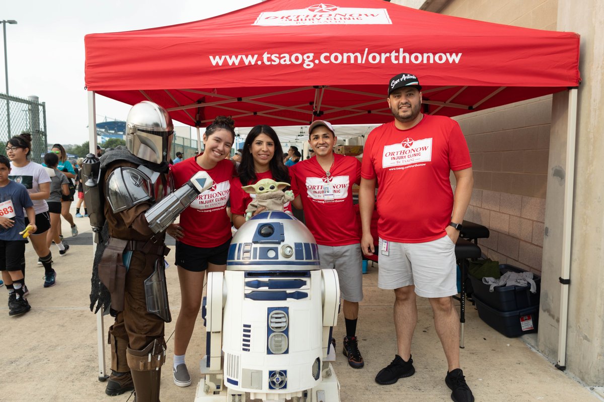 TSAOG_Ortho's tweet photo. 🏃♀️✨ Soaring through the cosmic trails! 🚀💙
Last Saturday, TSAOG proudly provided top-notch medical coverage at the @SA_Sports Galactic 5k event! 🌌
#TSAOG #SanAntonioSports #Galactic5k #HealthAndWellbeing #summer #fitness #running #orthopedics https://t.co/6kPuS4nC3P