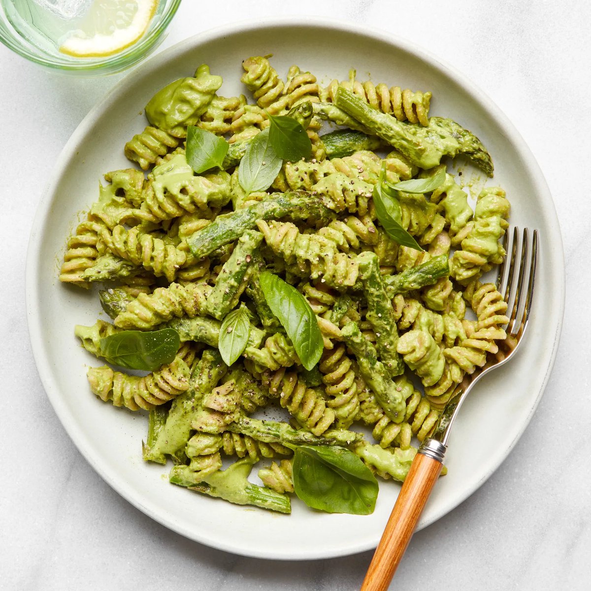 schmoozequeen's tweet photo. #Vegan Fusilli in Creamy Asparagus Pesto๐๐ง
#AsparagusPesto #Creamy #Fussilli #Cashews #Basil
https://t.co/A00UhqW6tt https://t.co/AIiY0jwFeR