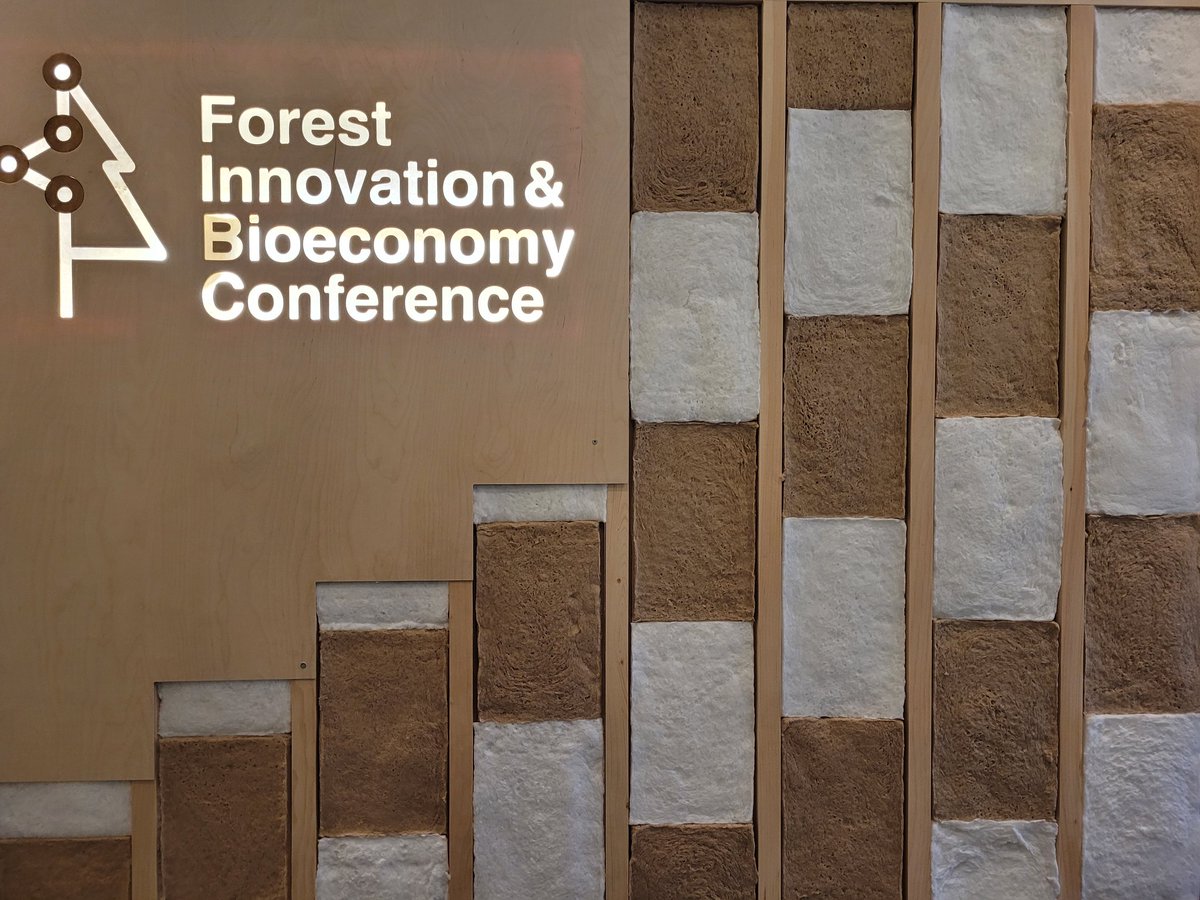 Super happy to present at #Forest Innovation &amp; #Bioeconomy Conference in Vancouver and introducing international collaboration possibilities in #research and #innovation, future business opportunities for forest industry. <a href="/VTTFinland/">VTT</a> forbio.ca