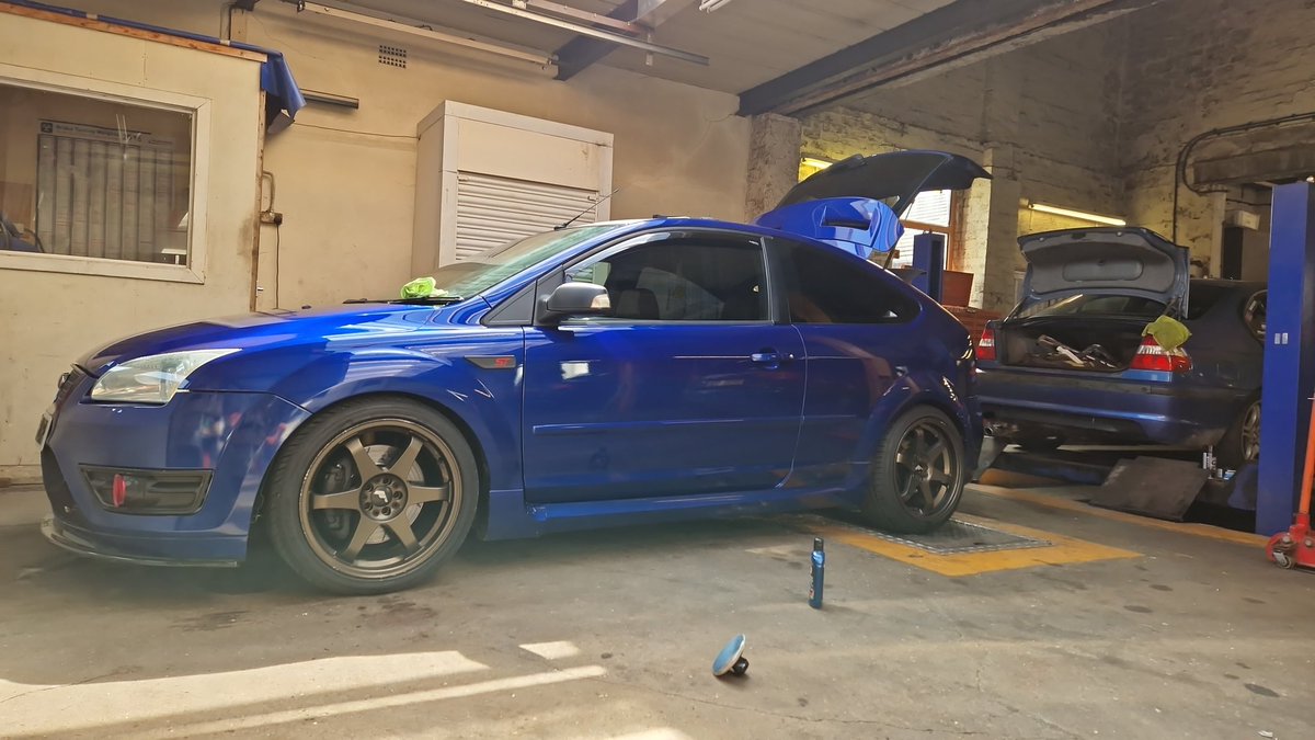 d86watson's tweet photo. Wee fast ford and the daily skid car https://t.co/t5TwsTO2Lo