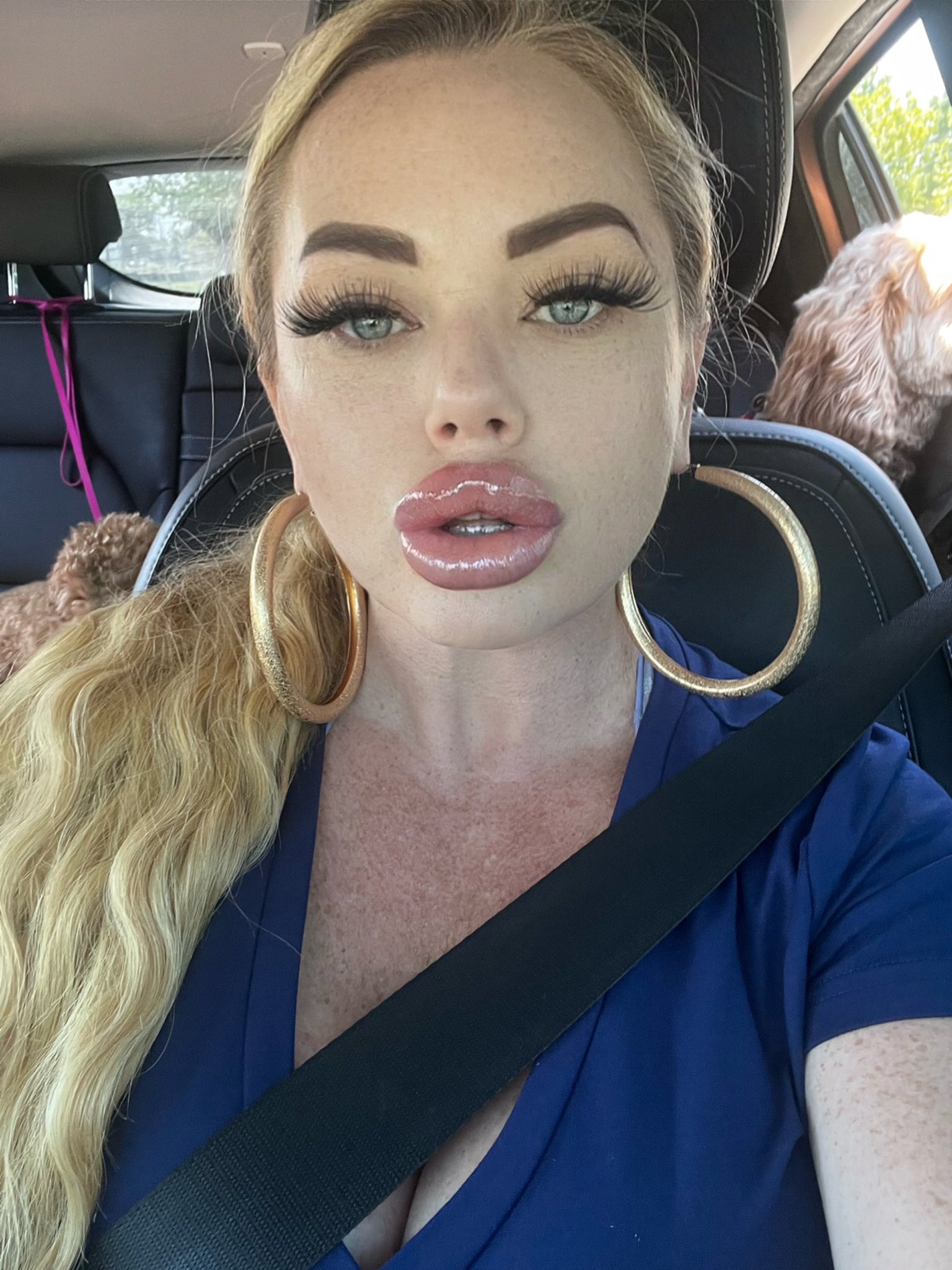 Katrina Thicc on Twitter: "I have my phone number written down on a