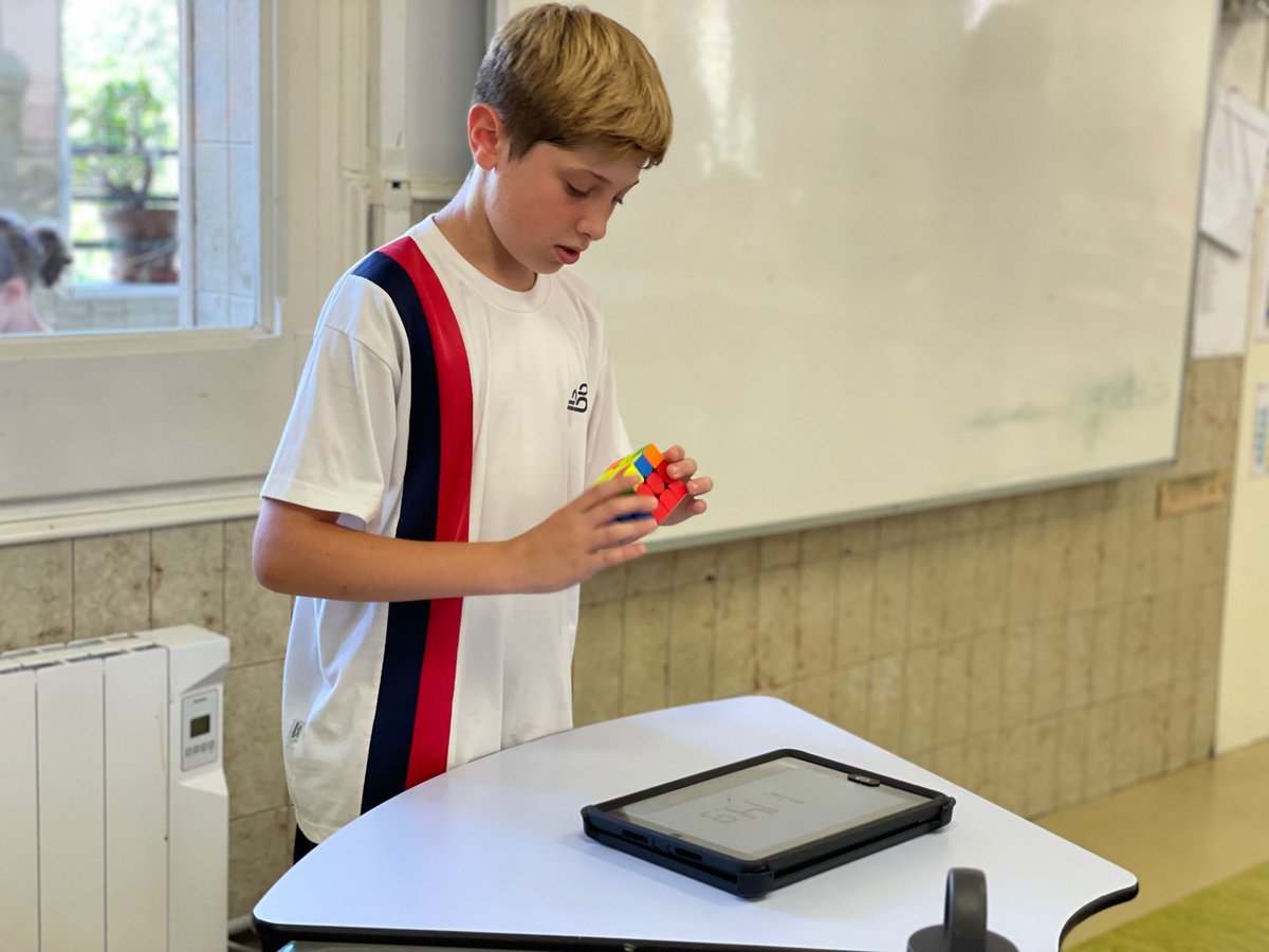 standreu's tweet photo. Avui ha sigut un matí ple de nervis i emocions per a #4EP #5EP i #6EP amb el concurs del cub de #rubik i l'entrega de diplomes del projecte de lectura #XimiXesca #repensem #rellegim #compartim #llegirmola https://t.co/ZNjkSUIpPS