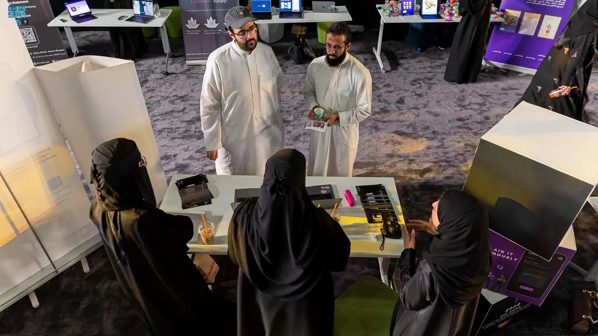 SPA_sci's tweet photo. أكاديمية مطوري آبل تختتم فعالية i-Hire.
https://t.co/2zUv8soyoh
#واس_علمي https://t.co/kWyU4Zd55H