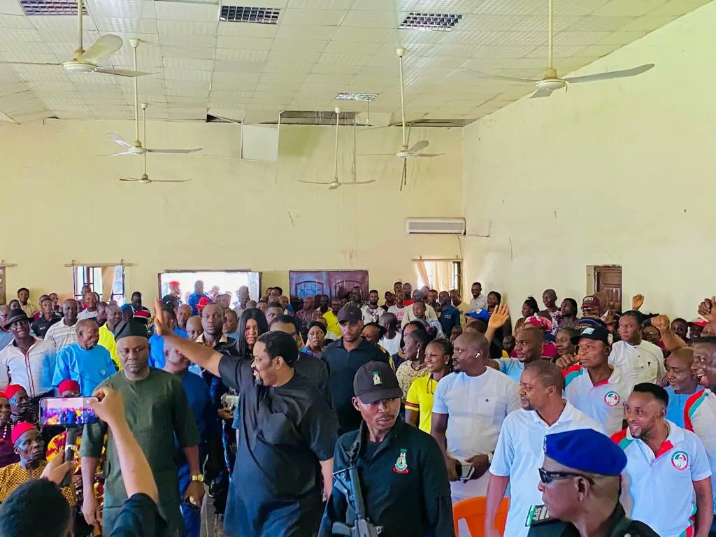 Honpeterakpanke's tweet photo. CHIEF HON PETER AKPANKE CONSTITUENCY NEEDS ASSESSMENT TOUR (Day 1) BEGINS FROM BEKWARRA LOCAL GOVERNMENT AREA. https://t.co/hjxJCQv4Hj