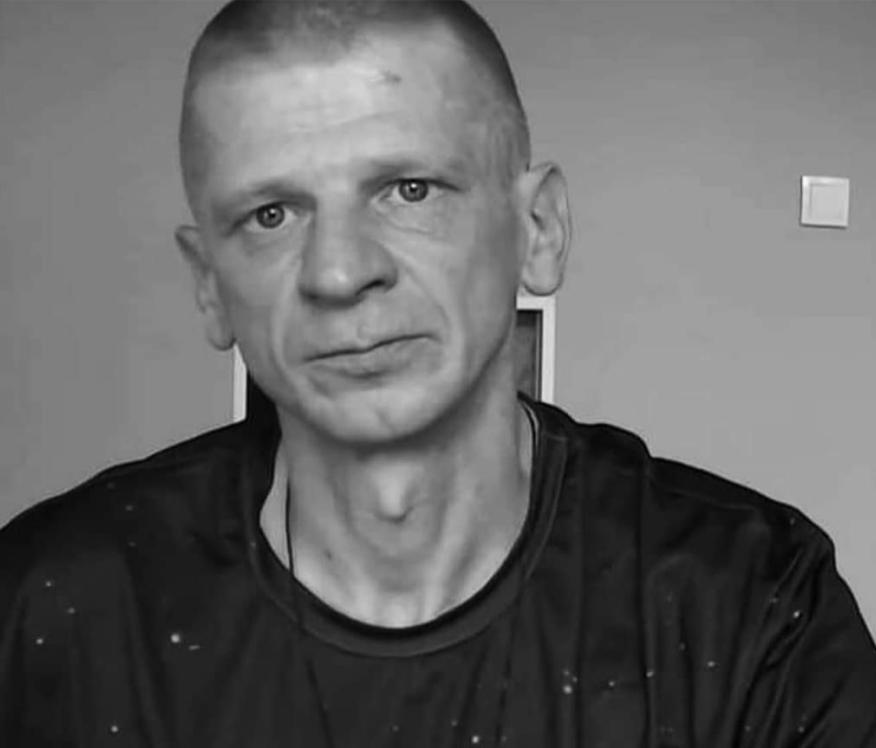 KostkaToja's tweet photo. Cały internet zalewa informacja że nie żyje Major Suchodolski, znana postać z uniwersum Kononowicza https://t.co/vVpUmkrGUJ