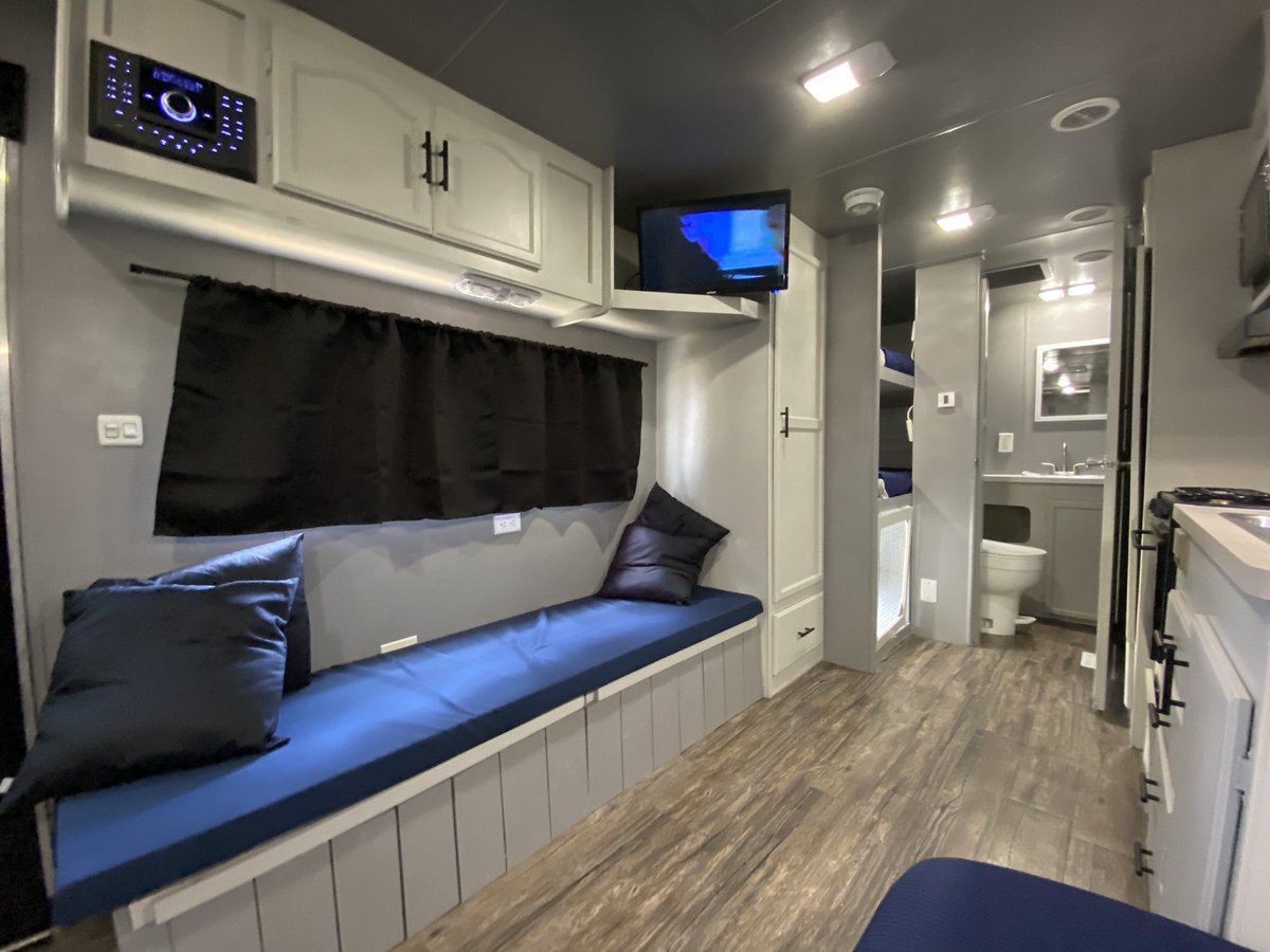 Alex Vaughn tweet media