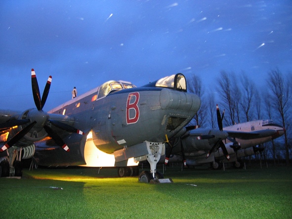 NewarkAirMus's tweet photo. Slightly early with the #NAM4photoFinish tonight: in memory of @Bob_Sea_Dog our #ShackletonYoda #Shackleton
#WR977
#LestWeForget
#BlueSkies https://t.co/avEZ5yC9Nl