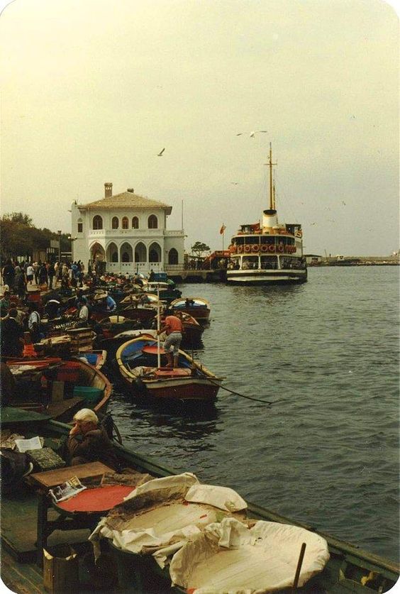 Fishermen at Kadıköy, İstanbul

Photo ht Yaşar Açıkbaş