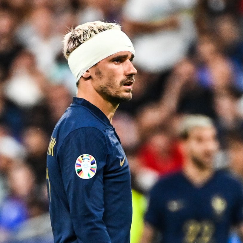 RedanZz_'s tweet photo. Est ce qu'il existe un joueur plus dévoué a L'Équipe de France que Antoine Griezmann ? 

Non. https://t.co/os14qfcKiu
