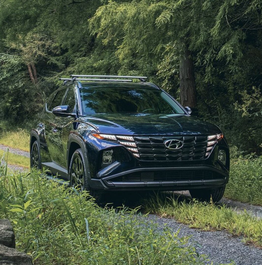 PiazzaAutoGroup's tweet photo. The grass is greener when you’re adventuring 🏁 #HyundaiTucson 

Schedule an appointment online today with @PiazzaHyundaiWC @PiazzaHyundai to test drive! 

#TeamHyundai #DreamCar #SportSUV #LuxurySUV #OffRoadingLife #BlackSUV #HyundaiLife https://t.co/f3ax0xCBX6