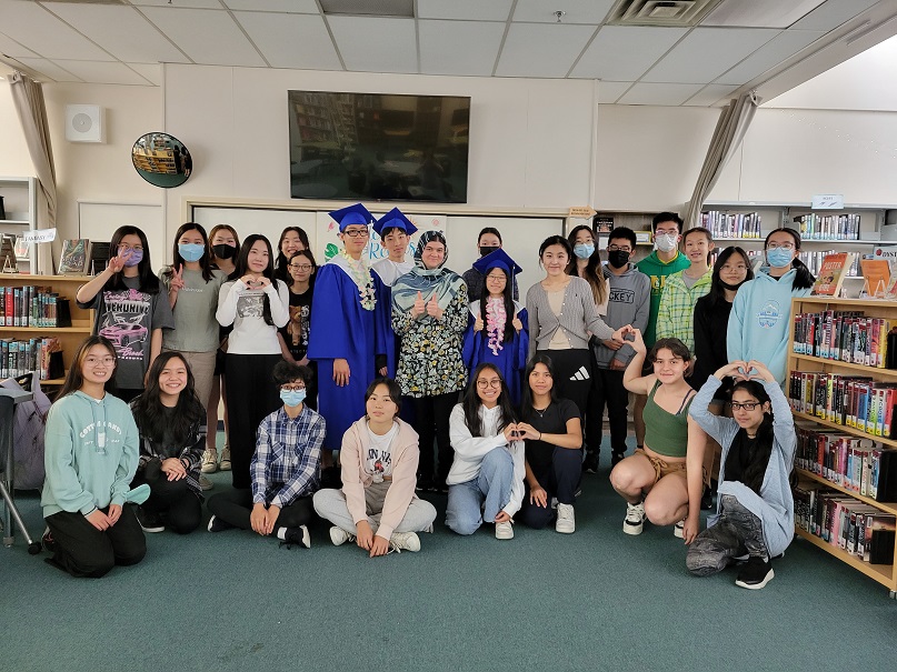 Palmerlibrary38's tweet photo. Library monitors and Book Review club members of 2022-2023😊
Our volunteers had a very busy year, so we celebrated with some cake🍰as a thank you for their hard work!
#libtech38 #sd38learn #sd38 #rtla38 https://t.co/ZKWHLnxFor