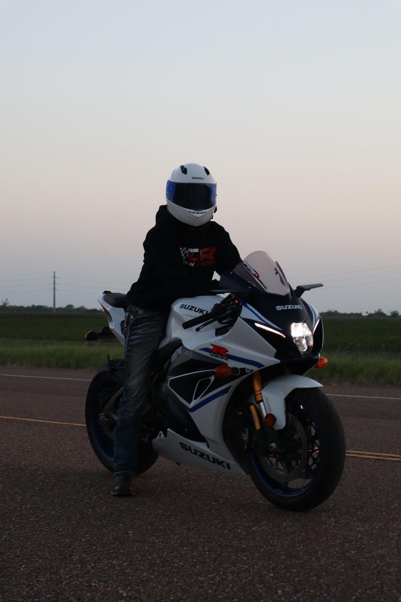 driven956racing's tweet photo. #membermonday keep on coming in, we got @vcc.john with his 22’ GSXR 1000🥷

#dr956ftw #drivenracing https://t.co/RrgdZAerlN