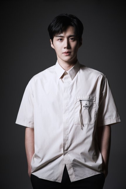 tang__kira's tweet photo. "Aku sadar bahwa tidak ada aktor tanpa penonton"

Kim Seonho cerita pas dapet tawaran main film The Childe, dia langsung bilang Iya tanpa mikir 2 kali.

Kim Seonho juga awalnya nervous pas premiere, akting aku bagus ga ya? Tapi karena banyak fans, dia lupa sama kekhawatiran dia. https://t.co/PPk4ge4GUt