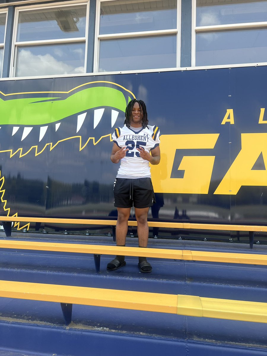 ORyanDukes1's tweet photo. Thank you Allegheny football for having me today‼️ @CoachHanhold … go gators 🐊 ‼️ https://t.co/jP1YFfpL0l
