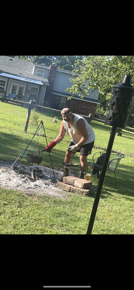 GRaym68's tweet photo. This is why we love god, country, family.  We find a way to get it done.  Storms hit and no power for at least a week ?  Ok, smile and drive on.  I accept the challenge. https://t.co/S1cB0YIJJ8