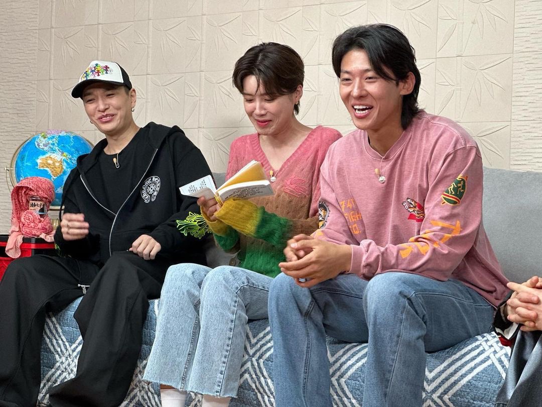 SimonDominicPH's tweet photo. Adventure By Accident 2 behind the scenes: Simon Dominic with co-panelists @longlivesmdc 

🔗: https://t.co/FRytgGawhK https://t.co/uESp1RlsIH