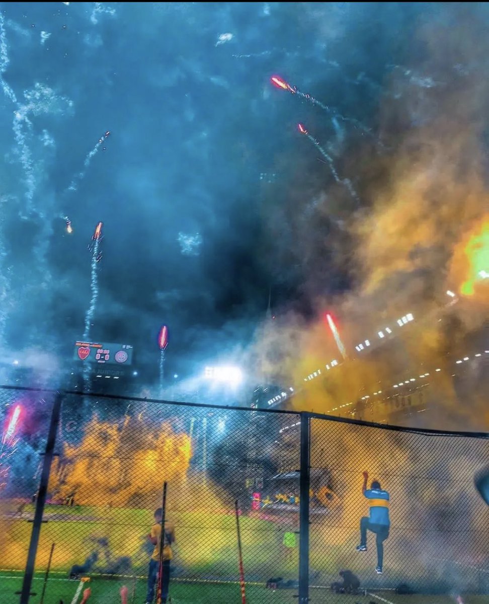 te miro y me muero de amor