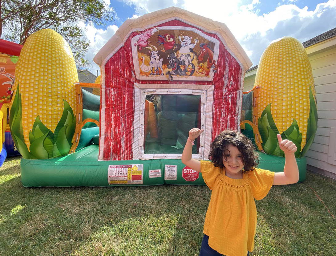 Welcome to the corn maze 🌽🏰

Book now and avail 10% discount here: skyhi.me/twitter10

#skyhighpartyrentals #bouncehouse #moonwalk #inflatables #partyrentals #bouncehouserental #bouncehousenearme #cornmaze #moonwalksforrent #bouncehouses