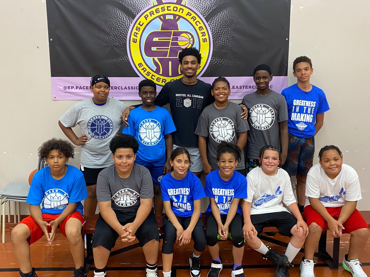 curtis_coward's tweet photo. Giving Back - @KellenTynes is sharing his basketball skills. Thanks and Congrats on being (NCAA’s) #1 https://t.co/v3set45pP2