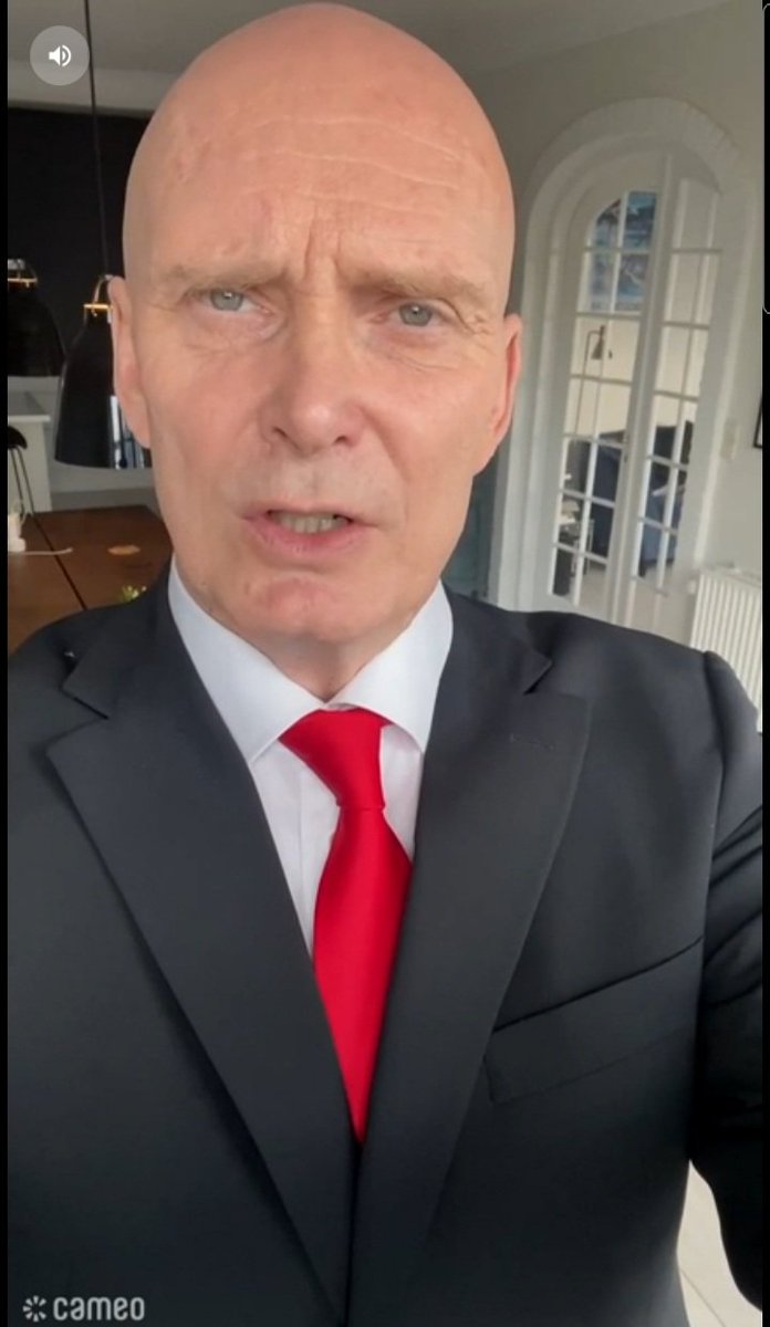 david bateson literally dresses as agent 47 when doing Cameos when he really could just decide not to