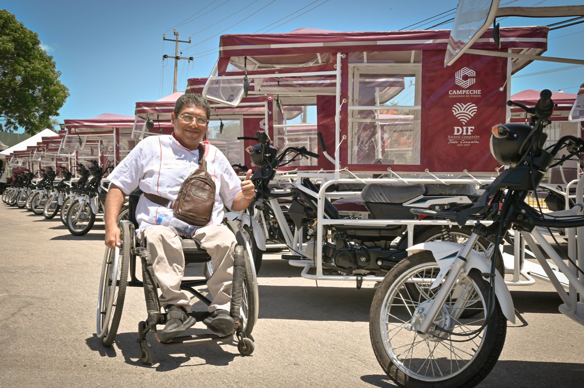 difcampeche's tweet photo. De la mano de la Gobernadora, @LaydaSansores, la Titular del @DIF_NMX @nurifernandeze y de nuestra Presidenta, Laura Sansores, entregamos 71 motos adaptadas para personas con discapacidad, con una inversión de más de 3 millones 500 mil pesos.
¡Verlos independientes, nos motiva! https://t.co/u39WK2g8HH