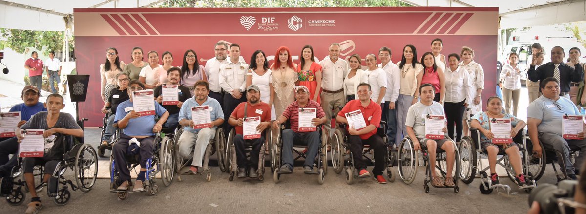 difcampeche's tweet photo. De la mano de la Gobernadora, @LaydaSansores, la Titular del @DIF_NMX @nurifernandeze y de nuestra Presidenta, Laura Sansores, entregamos 71 motos adaptadas para personas con discapacidad, con una inversión de más de 3 millones 500 mil pesos.
¡Verlos independientes, nos motiva! https://t.co/u39WK2g8HH