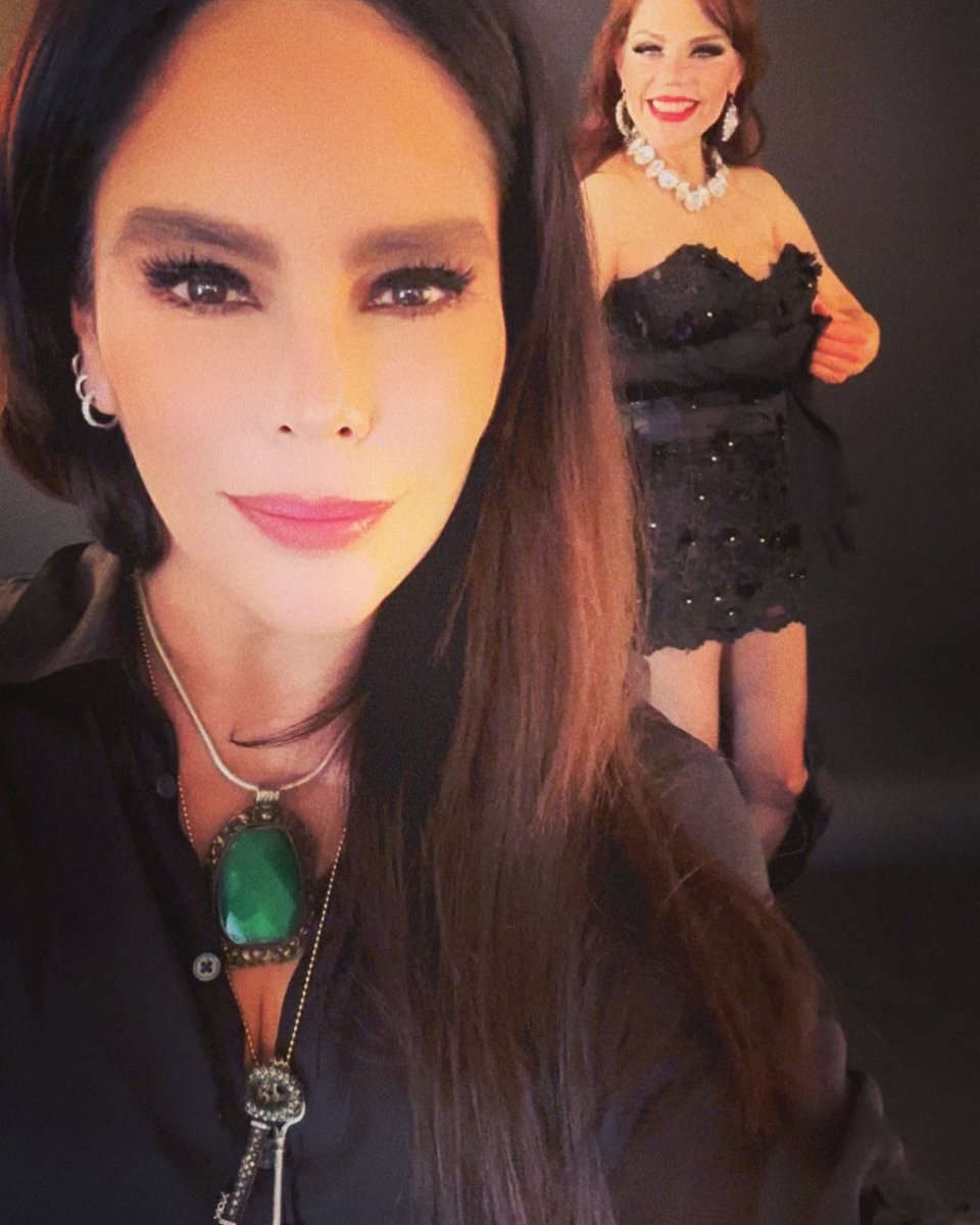 rossanasanjuan's tweet image. Muy pronto! #Rojo33 🖤💄#TeatroEnCorto @carmencampuzano @yhodda  @EduiTijerina  #TeatroEnCorto @casadelindio #casadelindiofernandez