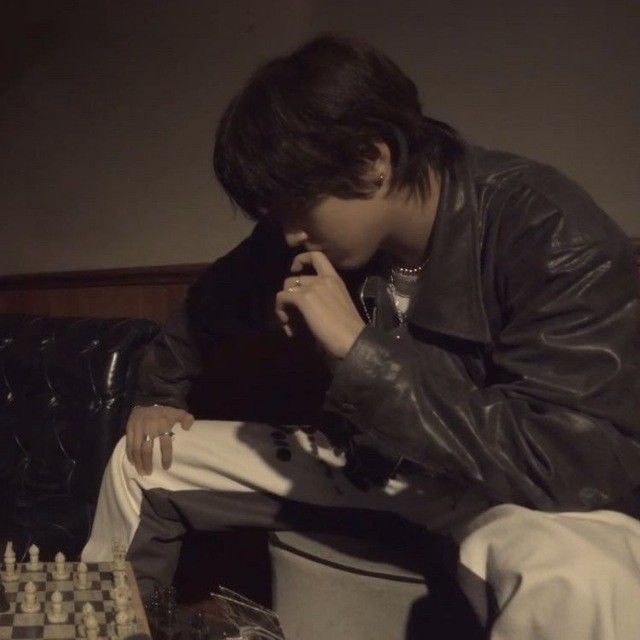 ; lo pacar gua? bukan kan?
a lhc few tweets au, by mute