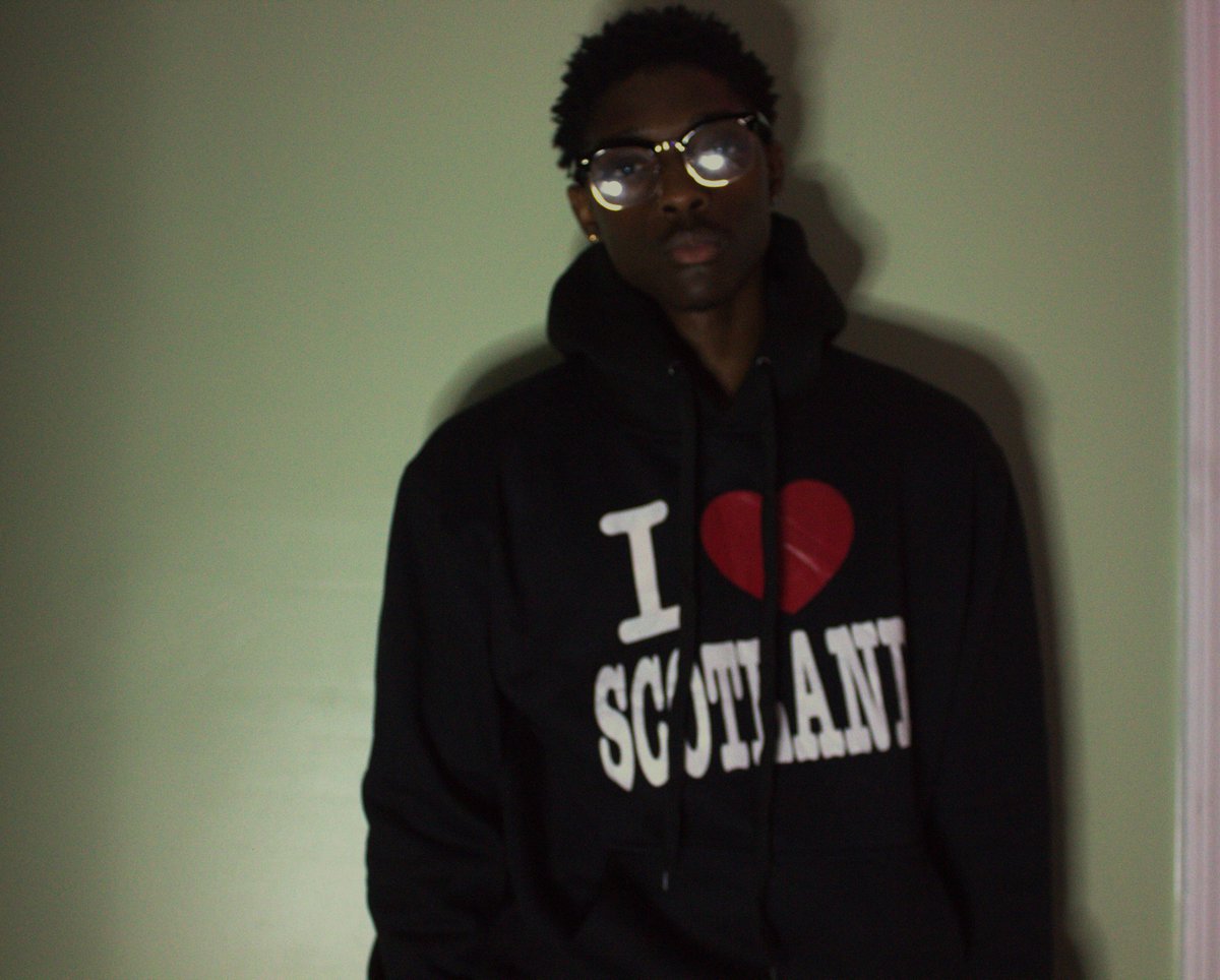 stephan2crazy_'s tweet photo. Just someone who's trying to make it in the modeling world.
#modeling #FashionModel #modelclothing #sponsorship #tryingtomakeit #Godisgood https://t.co/U3H39sGY4J