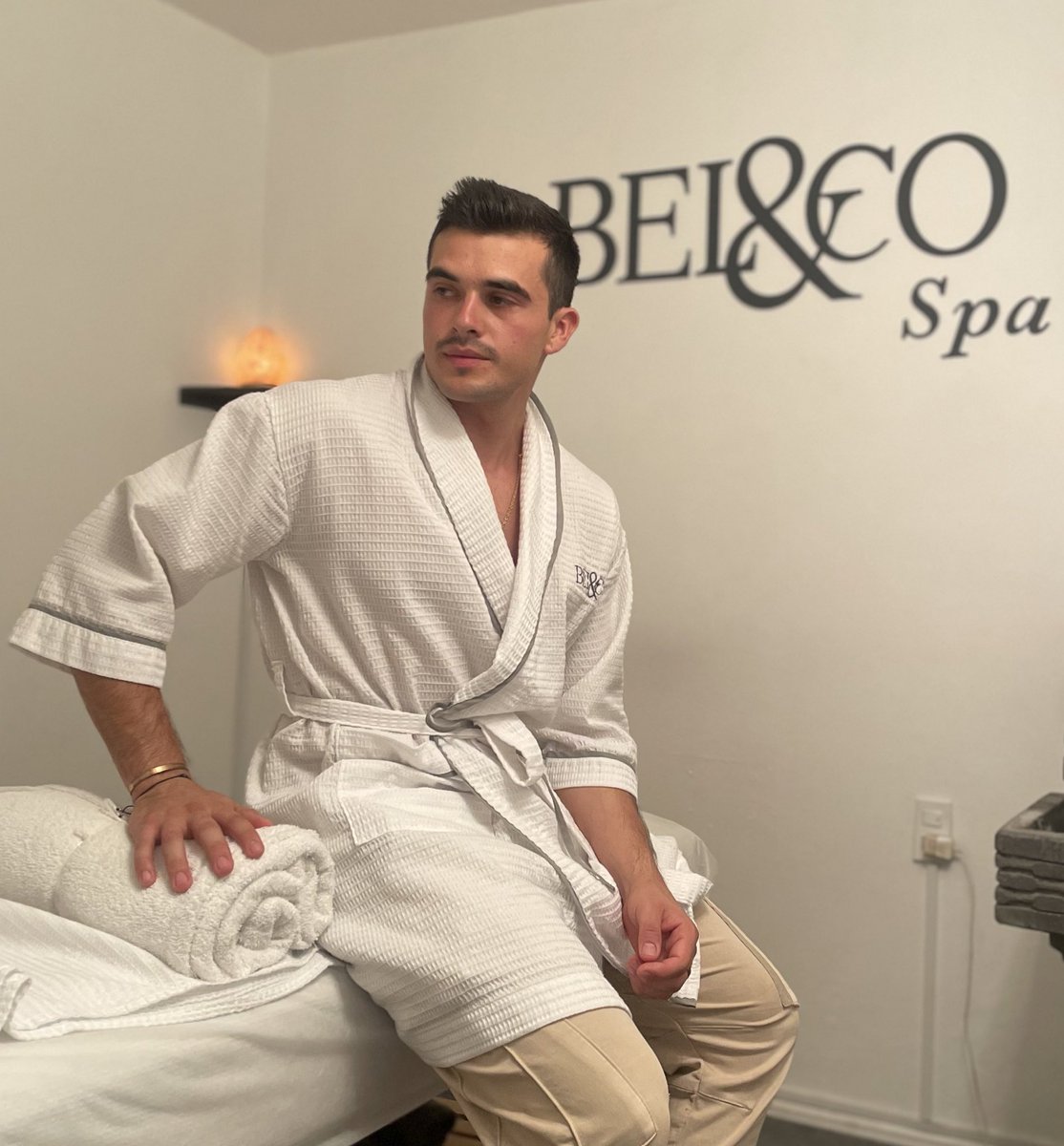 Irvin Villatoro on Twitter: "Hoy me regale un Masajito de mi para mi . El cuerpo lo agradece 🪐