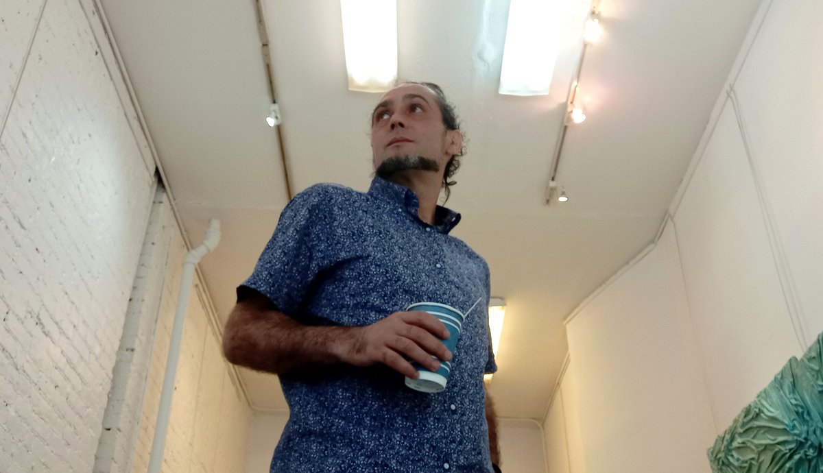 HMOYANO's tweet photo. 2023- NYC "JADITE GALLERIES" (Manhattan) US
@jaditeart
10th Ave Btw 46th - 47th St
Putting up all ready / Poniendo todo listo / Posant-ho tot a punt
#jaditegalleries #newyork #manhattan #usa🇺🇲 #brooklyn #artist #art #exhibition #antoniomoyano #hmoyano https://t.co/DxNUOob5RW