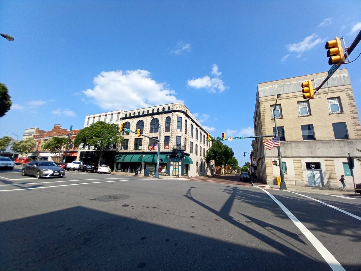 HomesoftheSouth's tweet photo. Walking tour of downtown #Salisbury with @CLT_Urbanists great historic downtown with lots of renovations upgrades going on. Part of the #Charlotte region #Rowancounty #NC #cltdevelopment https://t.co/tofby6E9JZ