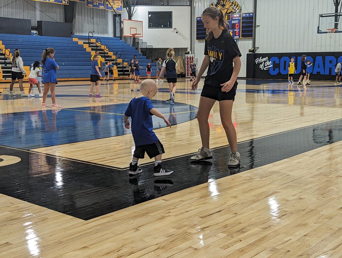 ca_gbb's tweet photo. Day 1 of Little Cougars Basketball Camp was π₯β¦The tradition lives on for the 4th straight year, a half-court shot was made. #Wegetπ¦ #ThanksNUNU #GoCougars (1 of 3) https://t.co/MFEPmuCIrf