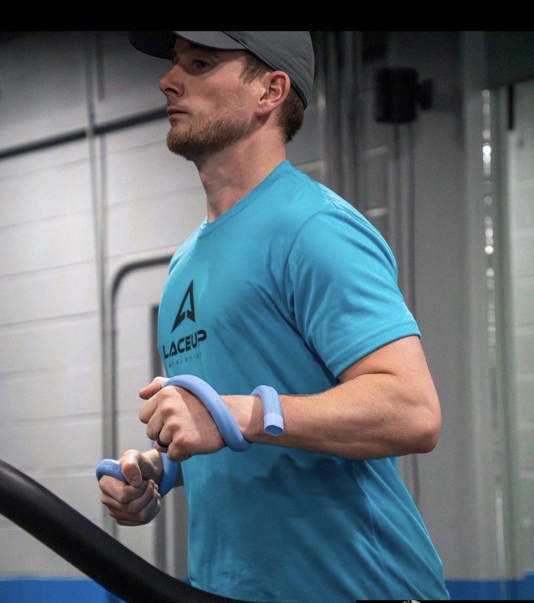 laceupathletics's tweet photo. Simple way to increase the intensity of your casual evening walks or your sweat drenching workouts. LaceUp today and maximize! https://t.co/CNo6YZ7iVp 

@American_Heart https://t.co/u0SkMWJgkp