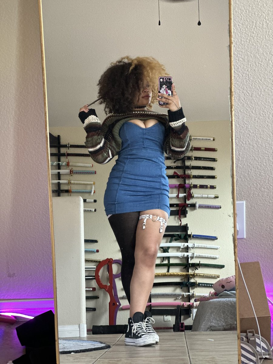 Samurai_Bre on Twitter: "RT @kikicheea: My fro makes me 5’10”"