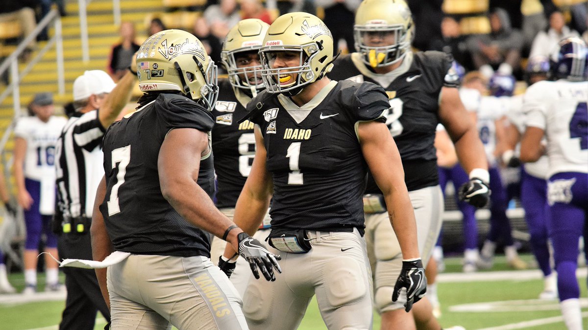 elijah_elliss's tweet photo. After a great camp and talk with @Coach_Eck I’m blessed to receive my first D1 offer to the University of Idaho! I’d like to thank @MattLinehan_10 @RobAurich @bigfam94 for believing in me. https://t.co/wG0Hx363Wg