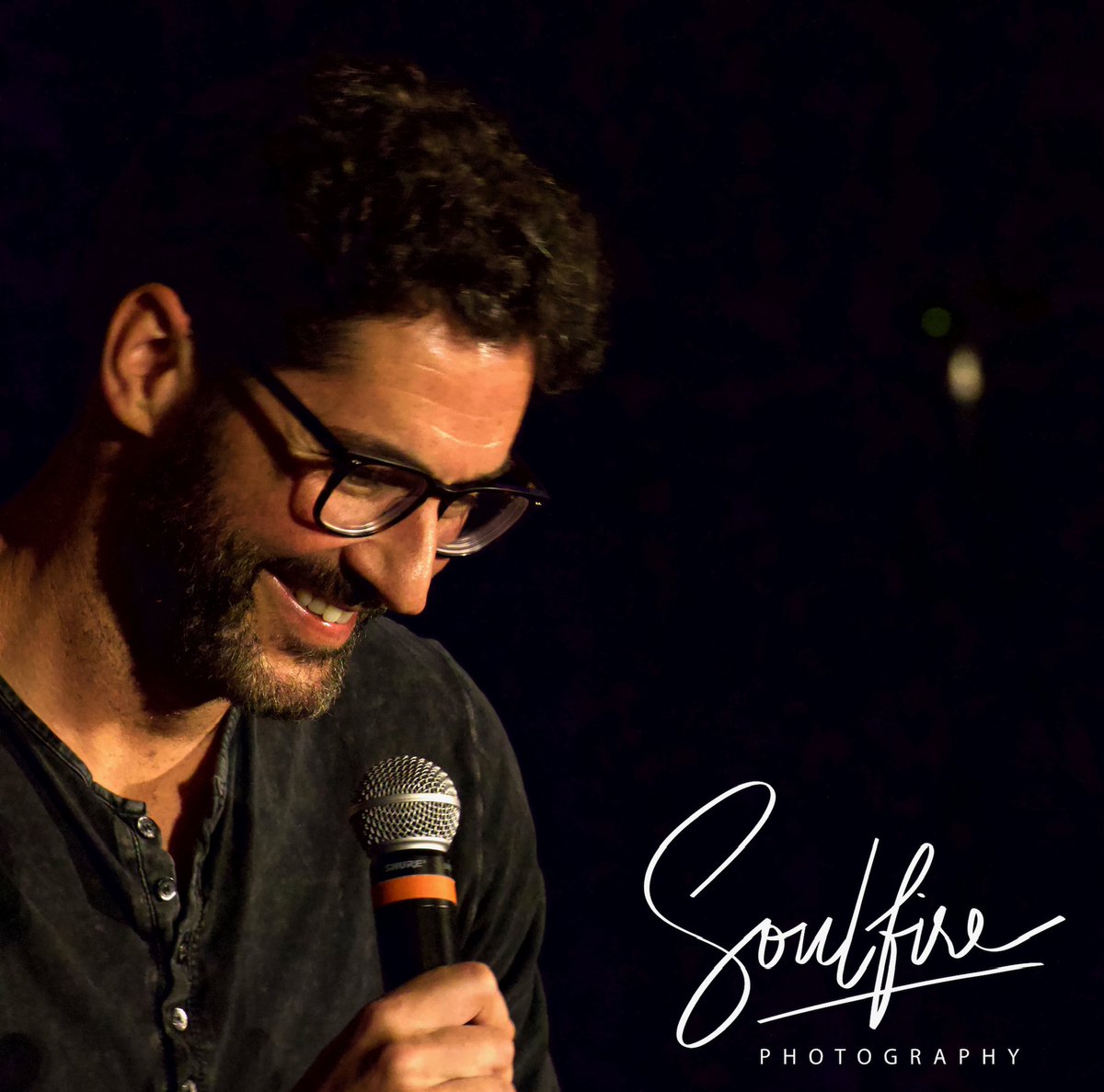 Talyeni1's tweet photo. Editing to remind myself of the good times as I'm dealing with a curve ball from my ex.....

When I hosted the photography panel for #virtualhell - I NEVER thought I would actually get to photograph this man. 

@karenchan28 - I still owe you for the "tree" comment.

🤣

#lucifer https://t.co/YkjGmww0Ra