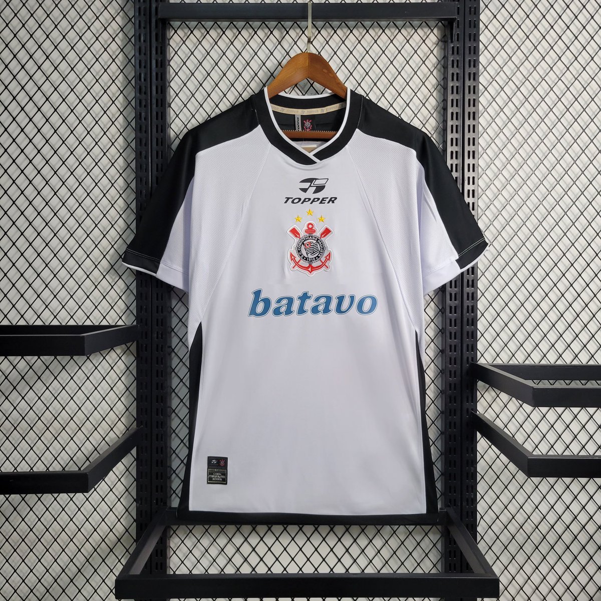 lojacamisaonze's tweet photo. Duas das camisas mais lendárias do Corinthians estão no nosso site! ✅ https://t.co/fsg0Yx7sSd