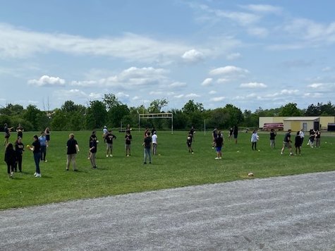 Thank you <a href="/AFLCanada/">AFL Canada</a> and <a href="/ottawaswans/">Ottawa Swans A.F.C.</a> for teaching our 7/8 students some footy skills today! <a href="/CapoOttawa/">Philip Capobianco</a> <a href="/StMatthewOCSB/">St. Matthew High School</a>